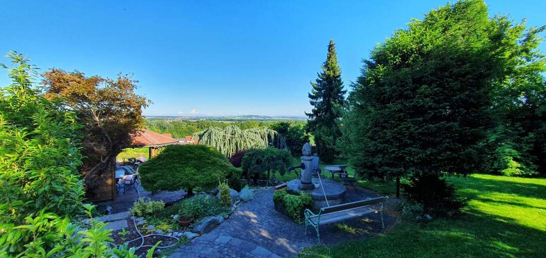 Traumlage! 3 Zimmerwohnung mit Gemeinschaftsgarten