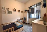 Sonnige Aussichten in Mauthausen: sanierte Familienwohnung mit großzügiger Loggia, höchstem Wohnkomfort und ruhiger Grünlage – kostenloser Parkplatz inklusive!