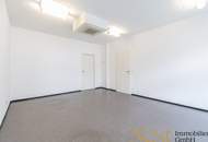 Klimatisierte Bürofläche mit idealer Sichtbarkeit in unmittelbarer Nähe zur Autobahnauffahrt A7 zu vermieten!