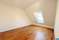 Großzügige 2-Zimmer-Dachgeschosswohnung mit sonniger Terrasse!