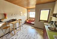 Lichtdurchflutete 3 - Zimmer Wohnung mit separtem Eingang und Eigengarten in ruhiger Siedlungslage