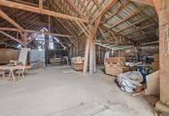 Vielseitige Gewerbe- und Wohnliegenschaft: diverse Hallenflächen, Wohngebäude und ein großzügiges Grundstück!