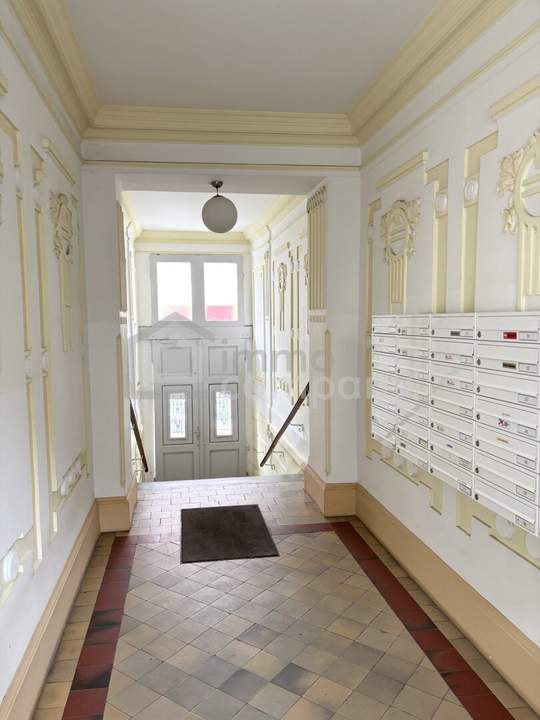 Charmante Wohnung mit schönen alten Fischgrät-Parkett – Top Preis! Top Eckzinshaus