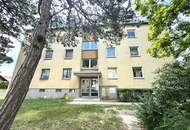 Großzügige und helle 2 Zimmer Wohnung im Dachgeschoss | ca. 63 m² | Klimaanlage | zzgl. PKW-Stellplatz | Friedrich Schiller-Straße