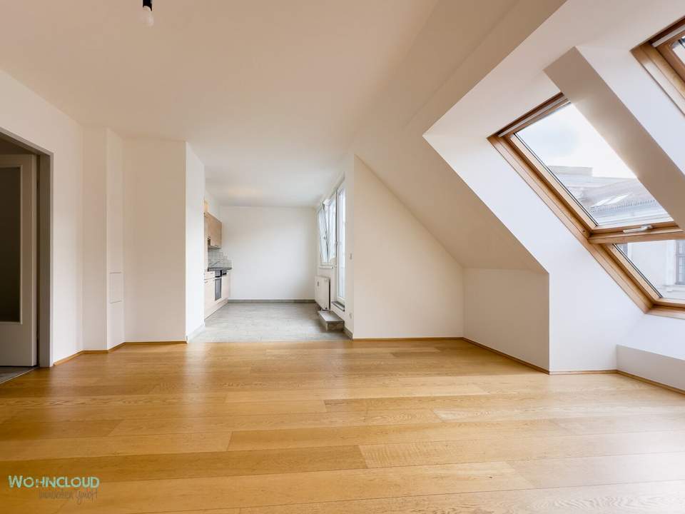 GLÜCKSRAUSCH IM DACHGESCHOSS