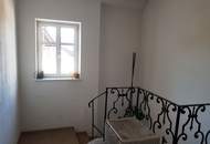 FREUNDLICHE ERDGESCHOSSWOHNUNG IM ZENTRUM VON GROßWEIKERSDORF MIT PARKPLATZ