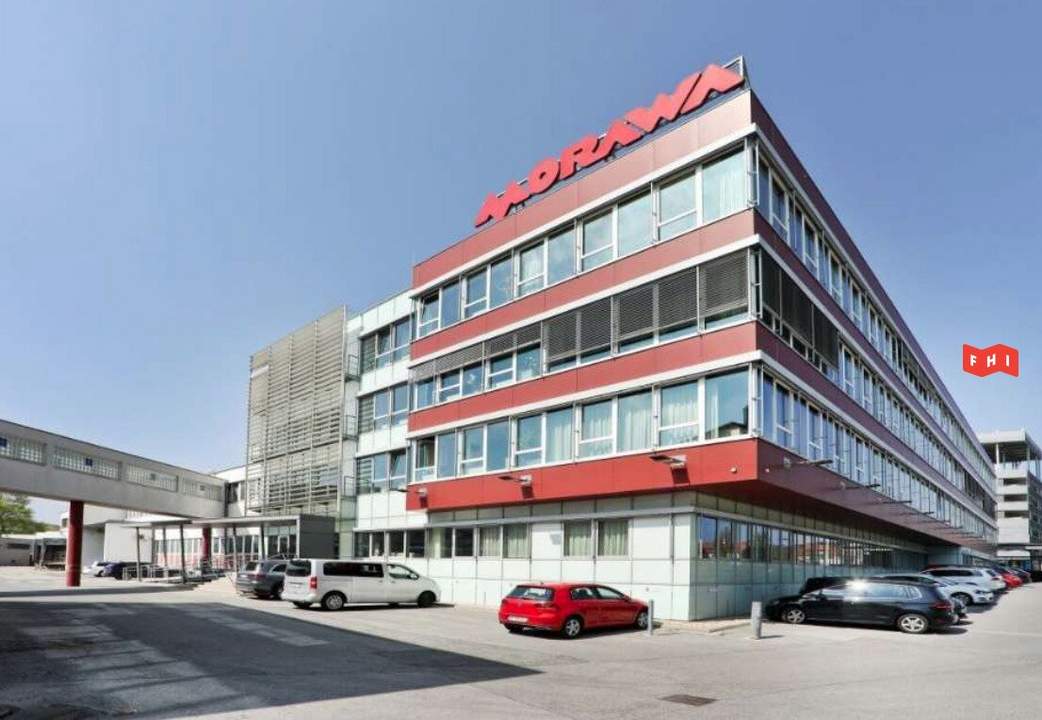 Moderne Betriebsliegenschaft mit Büro- und Lagerflächen sowie einem historischen Gebäude