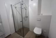 Erstbezug !! Traumhafte Doppelhaushälfte , Wohnkeller mit Garten und 2 Stellplätzen!