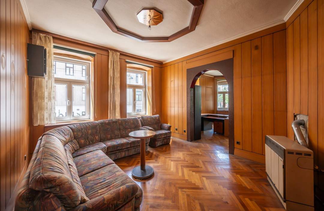 ++NSG122++ 4-Zimmer Altbau-Wohnung (sanierungsbedürftig) in tolle Lage viel Potenzial!