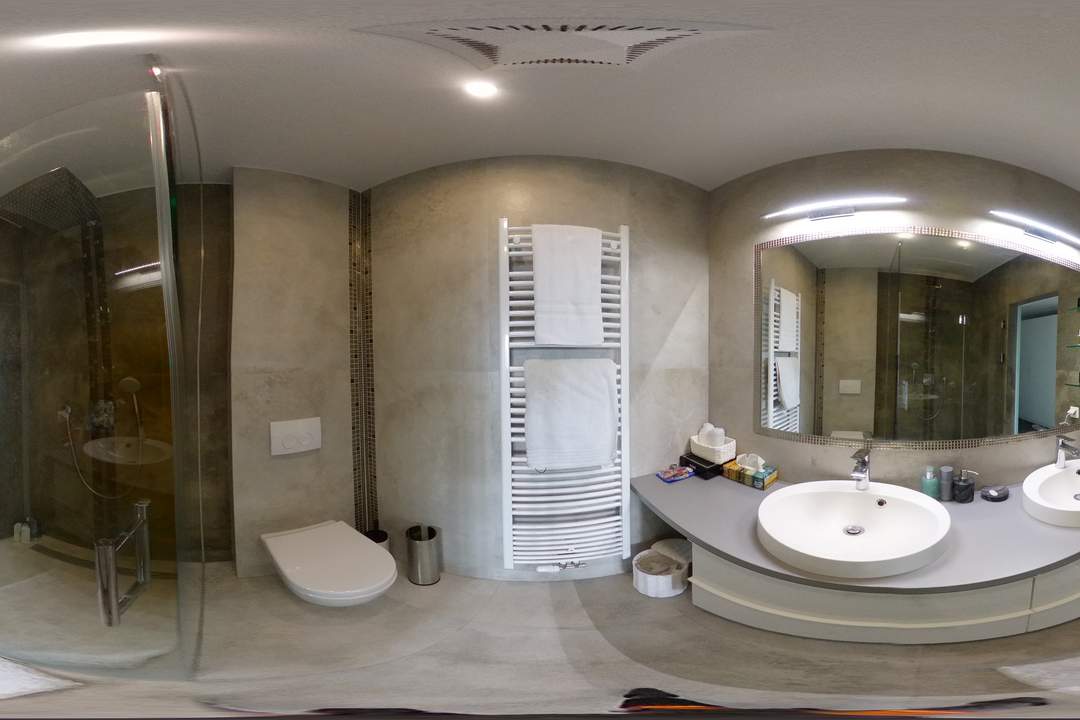 Stilvolles City Living mit Jacuzzi, 2 Balkonen und Weitblick!