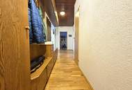Charmante 4 Zimmer Wohnung mit Loggia und Garage