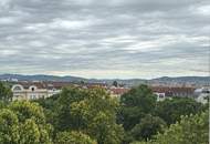 1040! 4 Zimmer Dachgeschoss-Wohnung mit ca. 32 m² großer Terrasse mit traumhaften Fernblick