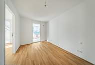 HELLES HEIM >> bodentiefe Fenster in heller 2-Zimmer Wohnung >> ERSTBEZUG in perfekter Lage