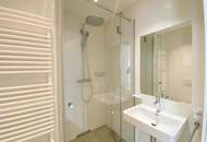 Exklusives Penthouse mit Terrasse, Weitblick &amp; Tiefgarage // Exclusive Penthouse with Terrace, Panoramic Views &amp; Underground Parking //