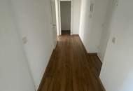 Geräumige Zweizimmerwohnung mit Balkon!