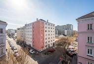 ++NEU++ Altbaucharme neu entdecken: 2-Zimmer Wohnung zum Sanieren mit viel Potenzial