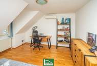 Achtung, seltene Gelegenheit - Geniales Stadthaus, generalsaniert mit Pool, Poolhaus, großzügigem Wellnessbereich & zusätzlichem Büro/Lager von ca. 120m²