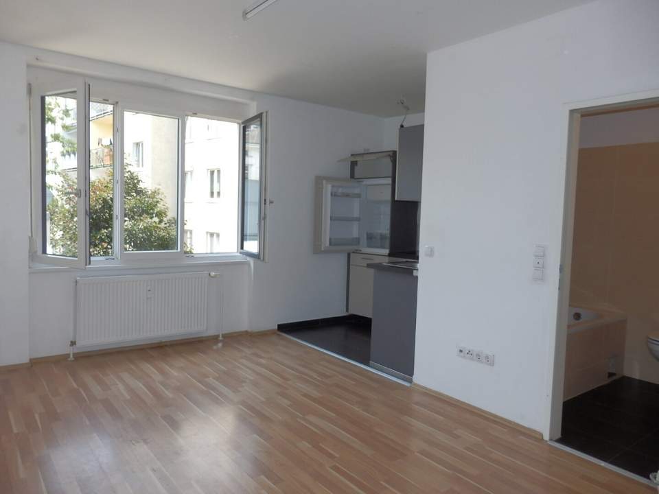 Sympathische, HOFSEITIGE 3 Zimmer Neubau Wohnung, gleich bei U4 !! - WG geeignet