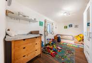 Zwei Wohneinheiten, ein Ausblick – Zweifamilienhaus mit Bergpanorama