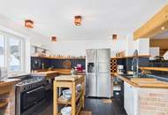 Gemütliches Einfamilienhaus in zentraler, ruhiger und sonniger Lage mit Bergblick