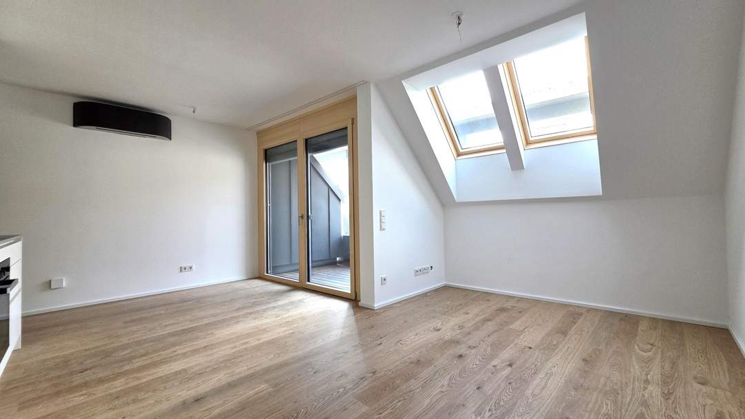 +++ DACHGESCHOSS +++ ERSTBEZUG+++ KLIMAANLAGE +++ LOGGIA UND TERRASSE +++