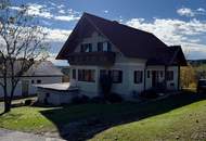 Bezugsfertiges Fertigteilhaus auf einem sonnigen Grundstück