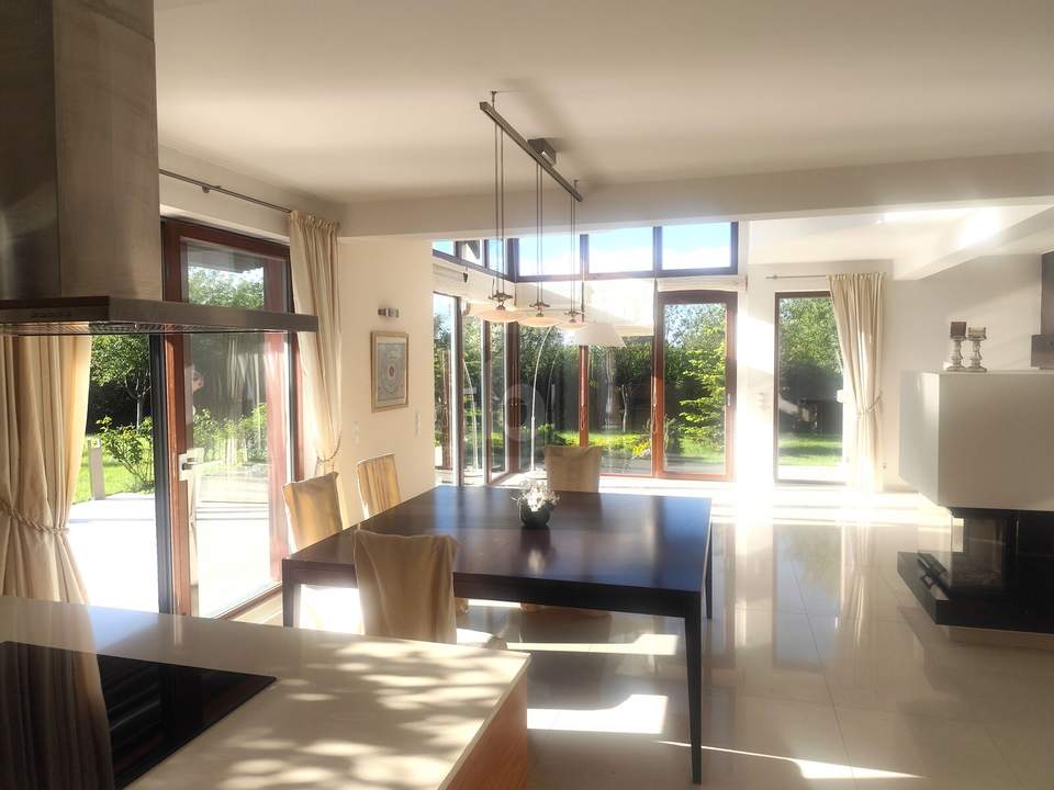 VERLIEBT AUF DEN ERSTEN BLICK. LUXUS MIT SEELE UND EXKLUSIVER AUSSTATTUNG