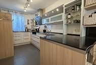 Exklusives Reihenhaus mit Panorama-Dachterrasse, Garage &amp; 4 Ebenen in Langenzersdorf