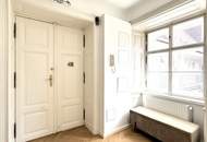 Typisch Wiener Altbauflair mit Flügeltüren und Holzkastenfenstern! Hofseitige 2-Zimmer-Wohnung im 4. Liftstock!