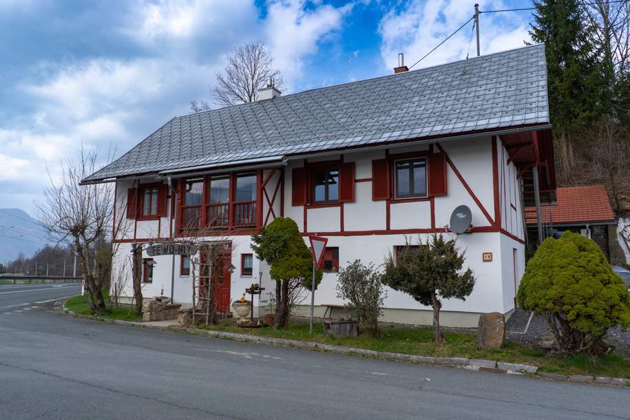 Aufwendig sanierte Liegenschaft in Emmersdorf mit 2 Wohneinheiten und Nebengebäuden, Haus-kauf, 349.000,€, 9611 Villach Land