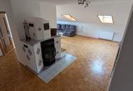 Geräumige 5-Zimmer-DachgeschossWohnung mit Balkon in Frauental (Provisionsfrei)