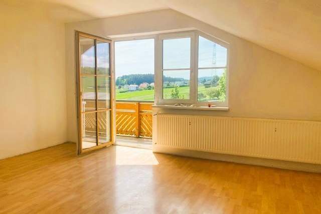 Sonnige Mietwohnung mit Balkon! 3-Zimmer-Wohnung! Neu renoviert!, Wohnung-miete, 634,66,€, 2632 Neunkirchen