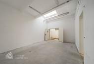 Geräumiges 3-Zimmer Büro mit großen Lagerräumen und eigener Einfahrt, Nähe Landstraße