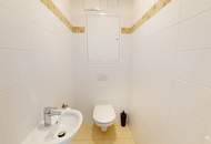 Moderne Dachgeschosswohnung, klimatisiert und gut geschnitten