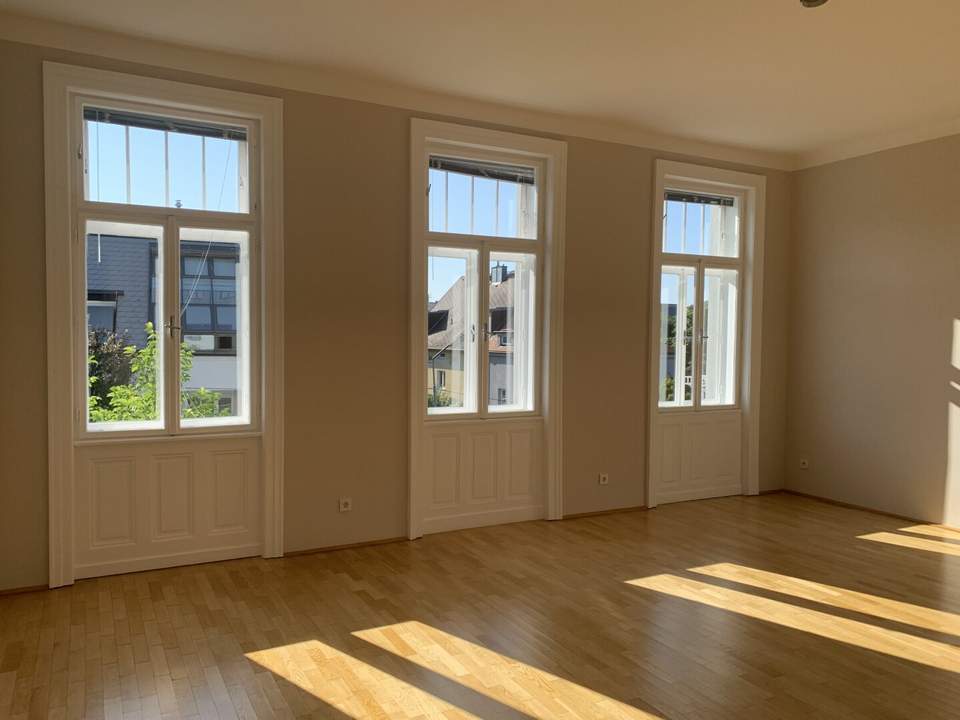 Traumhafte 4-Zimmer Etagenwohnung in generalsaniertem Altbau in absoluter Toplage