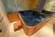 "Gediegene Villa, große Wohnfläche, viele Garagenplätze"