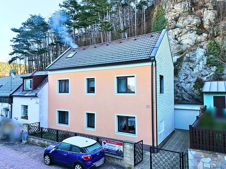 AM FUßE DES GUGLZIPF! Einfamilienhaus mit einer Menge Platz!