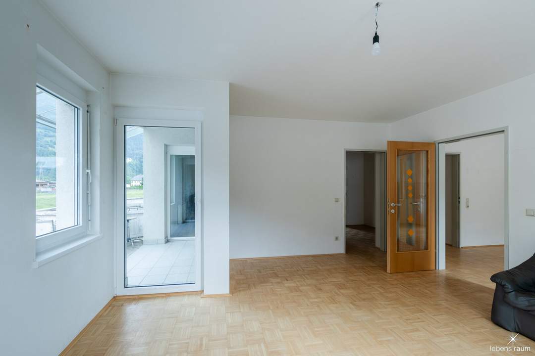 Wohnung Dachgeschoss in Gewerbeobjekt mieten. Obervellach.