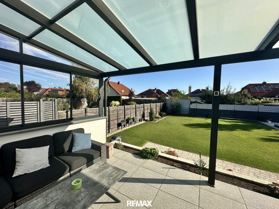Gepflegtes Familienhaus mit Pool, Garage und großzügigen Erweiterungsmöglichkeiten!