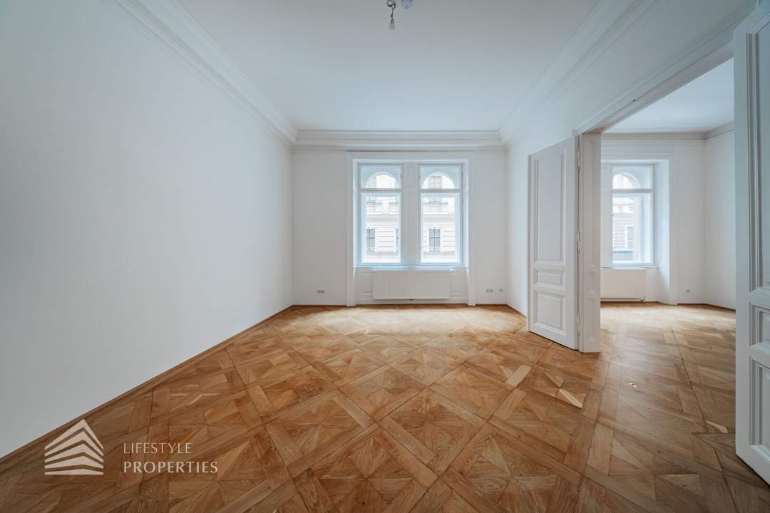 Elegante 3-Zimmer Altbauwohnung mit Balkon, Nähe Karlsplatz