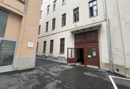 UNBEFRISTET - Helle 3-Zimmer Altbauwohnung mit separater Küche im 2. Liftstock und KFZ-Stellplatz optional