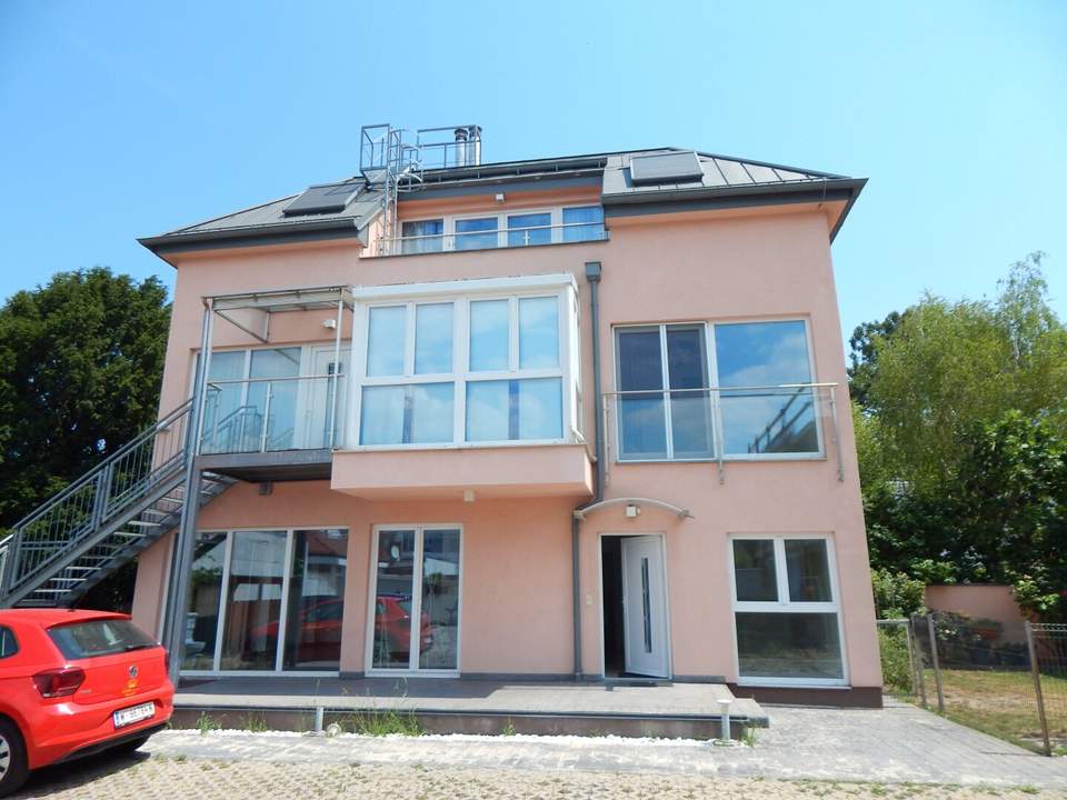 Helle und ruhige Gartenwohnung im Innenhof in zentraler Lage auf 2 Etagen