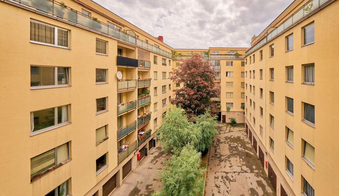 Wohlfühloase nähe Schönbrunn: Gepflegte 3-Zimmer-Wohnung mit Loggia!