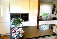 MODERNES TRAUMHAUS mit POOL & WELLNESSBEREICH / ZENTRUMSNAHE RUHIGE SIEDLUNGSLAGE / SACKGASSE