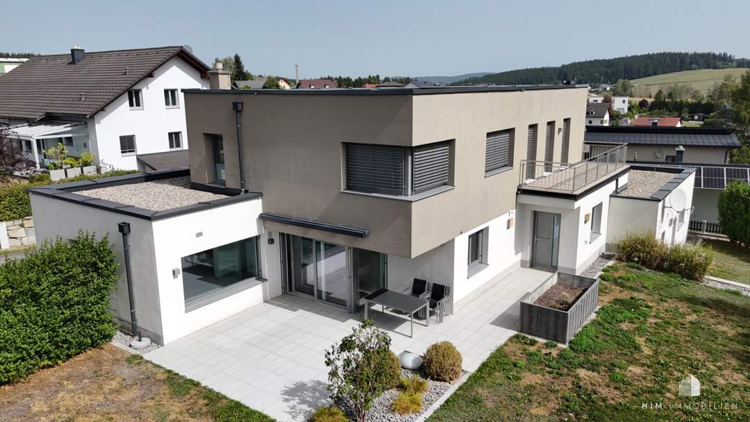 NEUWERTIG - Modernes, großzügiges Einfamilienhaus in ruhiger, zentraler Lage