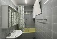 Dachgeschoß ohne Schrägen mit 2 Terrassen - sanierungsbedürftig