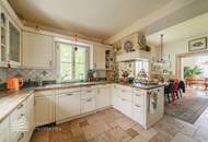 Einzigartige 14-Zimmer Villa mit Pool und Dachterrasse, Nähe Wilhelminenschloss
