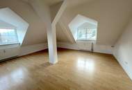 Lichtdurchflutete 3 Zimmer Dachgeschosswohnung – ab sofort einziehen!