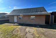 Solides Einfamilienhaus mit Entwicklungspotenzial in ruhiger Lage in Weitendorf