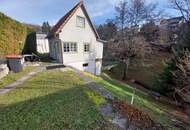 Baugundstück mit Altbestandhaus! Wohnen im Grünen mit Stadtnähe!